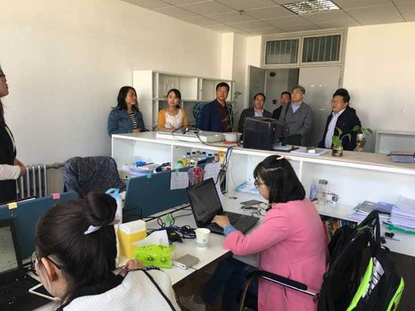 说明:http://www.lzufe.edu.cn/_mediafile/web/2017/05/16/2rianodpey.jpg