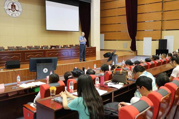 说明:http://www.lzufe.edu.cn/_mediafile/web/2017/06/07/35jlqwm2nm.jpg